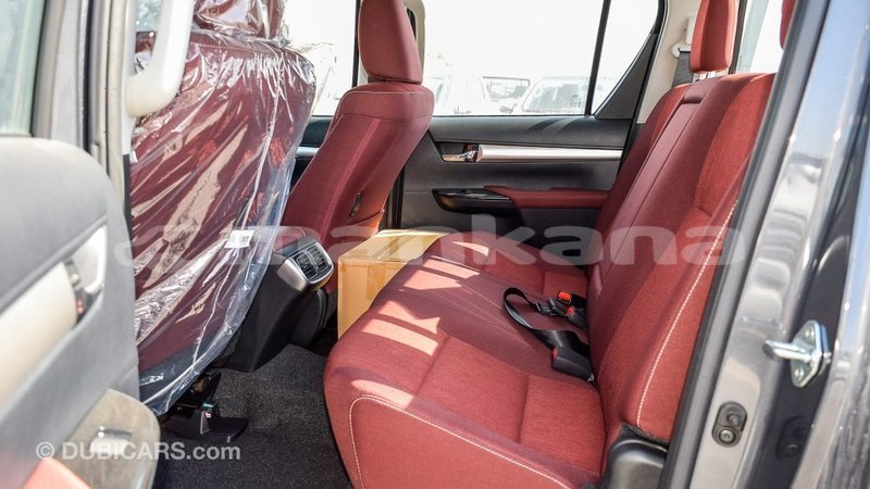 Big with watermark toyota hilux abhasia import dubai 2145