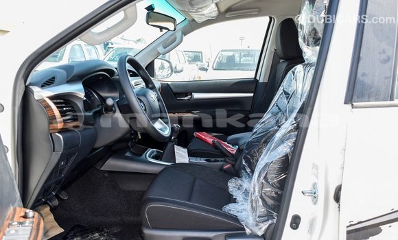 Buy Import Toyota Hilux White Car in Import - Dubai in Abhasia Buy Import Toyota Hilux White Car in Import - Dubai in Abhasia