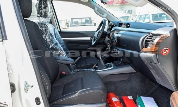 Buy Import Toyota Hilux White Car in Import - Dubai in Abhasia Buy Import Toyota Hilux White Car in Import - Dubai in Abhasia
