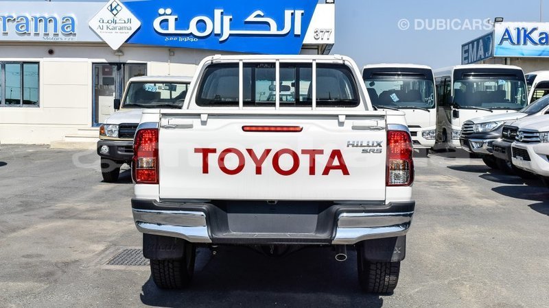 Big with watermark toyota hilux abhasia import dubai 2147