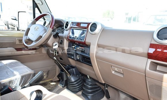 Buy Import Toyota Land Cruiser Beige Car in Import - Dubai in Abhasia Buy Import Toyota Land Cruiser Beige Car in Import - Dubai in Abhasia
