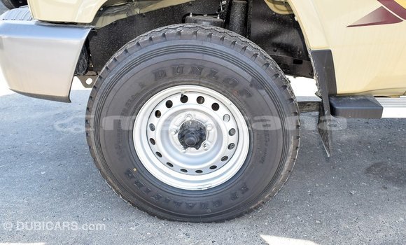 Buy Import Toyota Land Cruiser Beige Car in Import - Dubai in Abhasia Buy Import Toyota Land Cruiser Beige Car in Import - Dubai in Abhasia