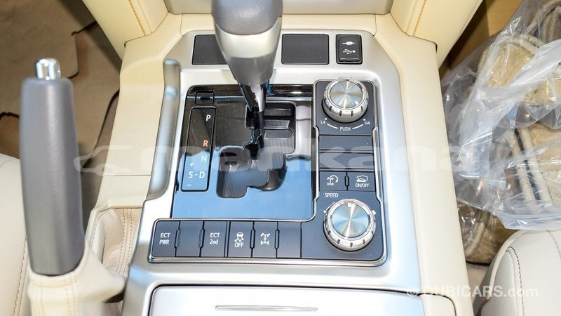 Big with watermark toyota land cruiser abhasia import dubai 2150