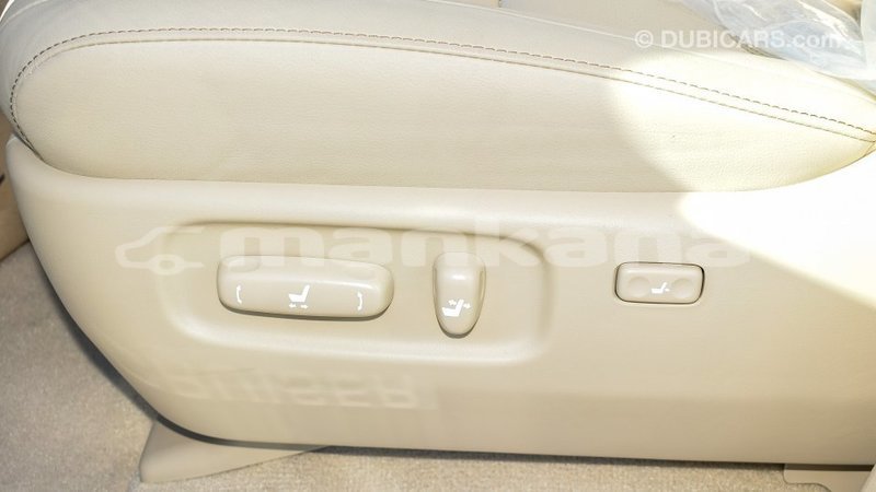 Big with watermark toyota land cruiser abhasia import dubai 2150