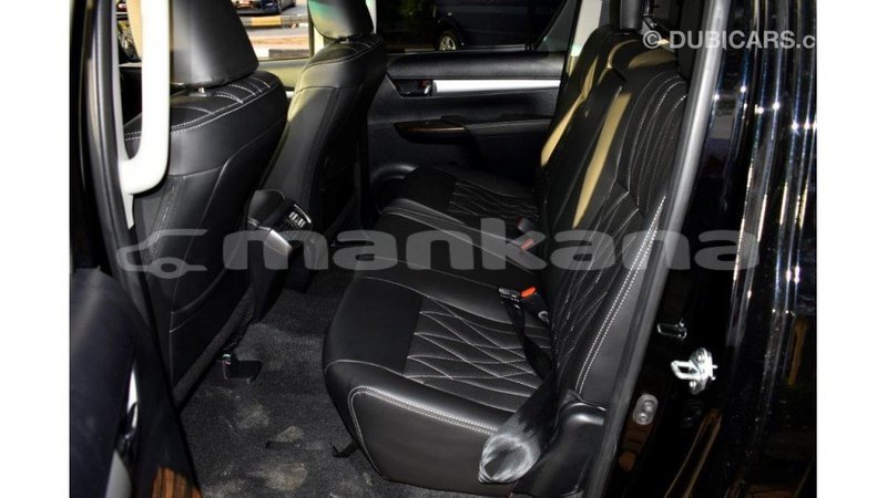 Big with watermark toyota hilux abhasia import dubai 2153