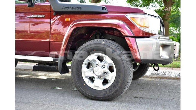 Big with watermark toyota land cruiser abhasia import dubai 2174