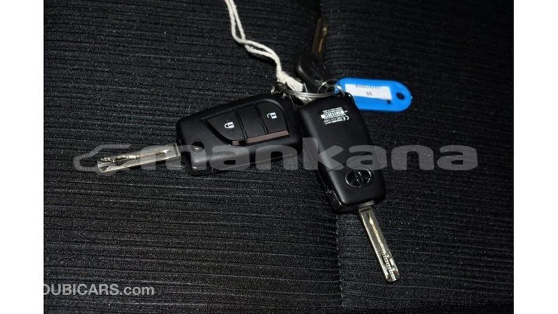 Big with watermark toyota hilux abhasia import dubai 2178