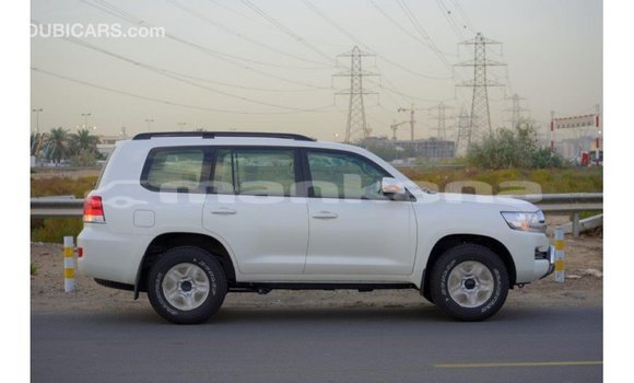 Buy Import Toyota Land Cruiser White Car in Import - Dubai in Abhasia Buy Import Toyota Land Cruiser White Car in Import - Dubai in Abhasia