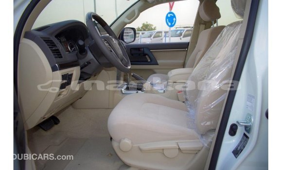 Buy Import Toyota Land Cruiser White Car in Import - Dubai in Abhasia Buy Import Toyota Land Cruiser White Car in Import - Dubai in Abhasia