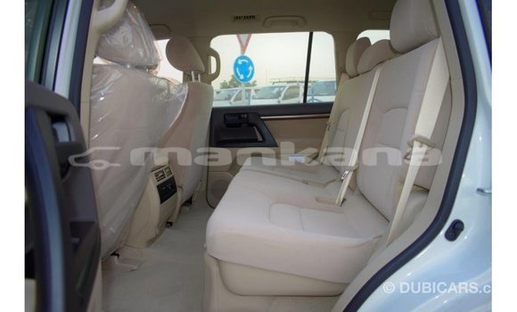 Buy Import Toyota Land Cruiser White Car in Import - Dubai in Abhasia Buy Import Toyota Land Cruiser White Car in Import - Dubai in Abhasia