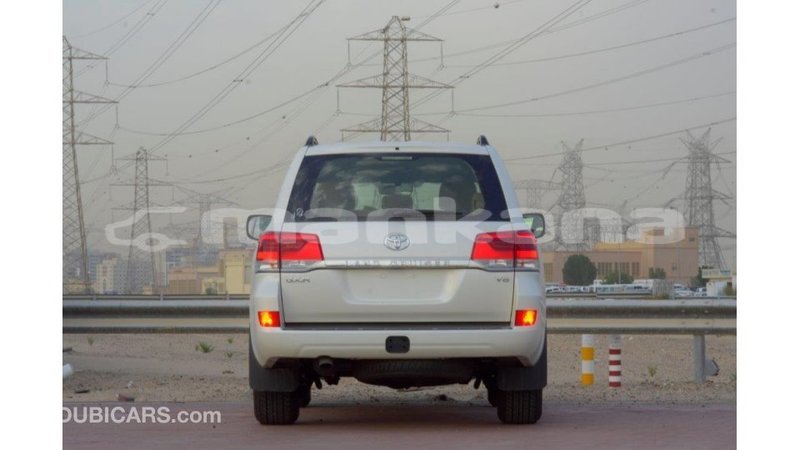Big with watermark toyota land cruiser abhasia import dubai 2188