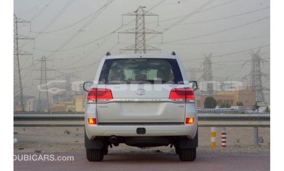 Buy Import Toyota Land Cruiser White Car in Import - Dubai in Abhasia Buy Import Toyota Land Cruiser White Car in Import - Dubai in Abhasia
