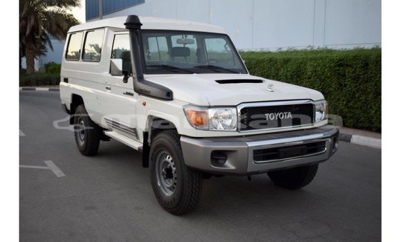 Buy Import Toyota Land Cruiser White Car in Import - Dubai in Abhasia Buy Import Toyota Land Cruiser White Car in Import - Dubai in Abhasia