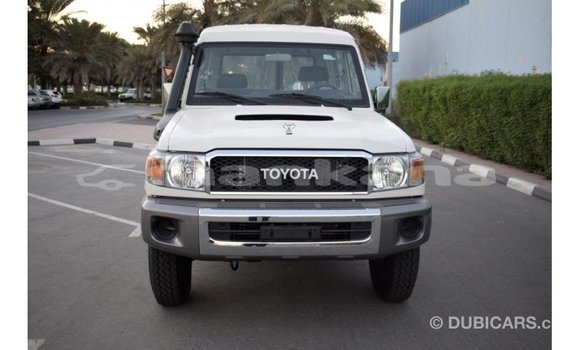 Buy Import Toyota Land Cruiser White Car in Import - Dubai in Abhasia Buy Import Toyota Land Cruiser White Car in Import - Dubai in Abhasia