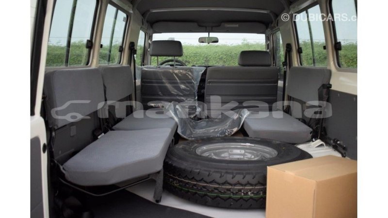 Big with watermark toyota land cruiser abhasia import dubai 2189