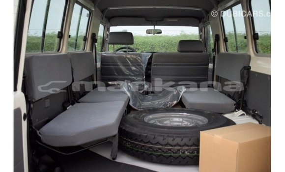 Buy Import Toyota Land Cruiser White Car in Import - Dubai in Abhasia Buy Import Toyota Land Cruiser White Car in Import - Dubai in Abhasia