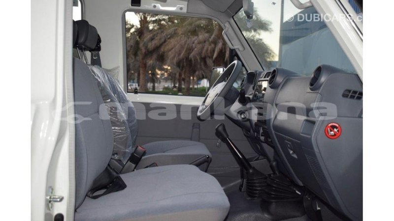 Big with watermark toyota land cruiser abhasia import dubai 2189