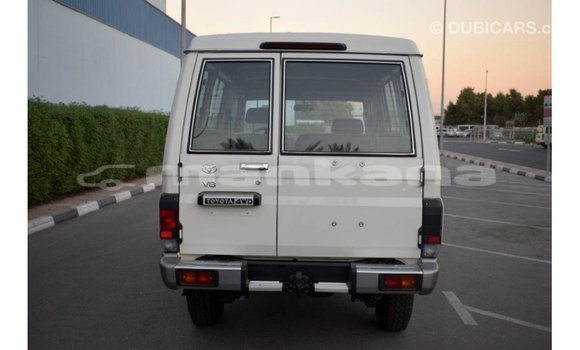 Buy Import Toyota Land Cruiser White Car in Import - Dubai in Abhasia Buy Import Toyota Land Cruiser White Car in Import - Dubai in Abhasia