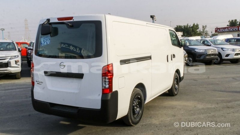 Big with watermark nissan urvan abhasia import dubai 2192