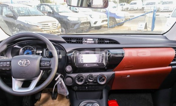 Buy Import Toyota Hilux White Car in Import - Dubai in Abhasia Buy Import Toyota Hilux White Car in Import - Dubai in Abhasia