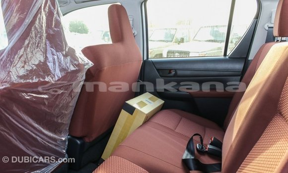 Buy Import Toyota Hilux White Car in Import - Dubai in Abhasia Buy Import Toyota Hilux White Car in Import - Dubai in Abhasia