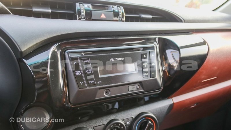 Big with watermark toyota hilux abhasia import dubai 2194