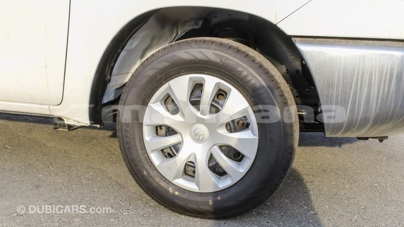 Big with watermark toyota hilux abhasia import dubai 2194