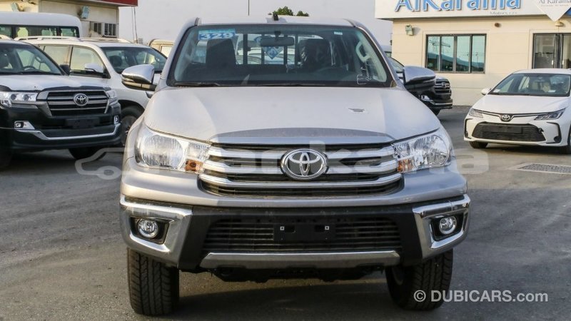 Big with watermark toyota hilux abhasia import dubai 2195