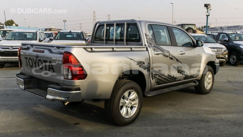 Big with watermark toyota hilux abhasia import dubai 2195
