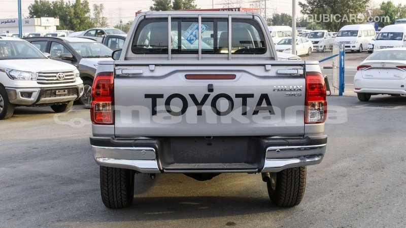 Big with watermark toyota hilux abhasia import dubai 2195