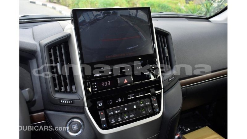 Big with watermark toyota land cruiser abhasia import dubai 2198