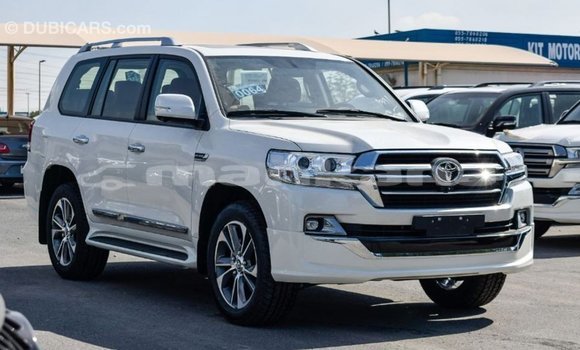 Buy Import Toyota Land Cruiser White Car in Import - Dubai in Abhasia Buy Import Toyota Land Cruiser White Car in Import - Dubai in Abhasia