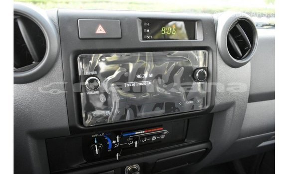 Buy Import Toyota Land Cruiser White Car in Import - Dubai in Abhasia Buy Import Toyota Land Cruiser White Car in Import - Dubai in Abhasia