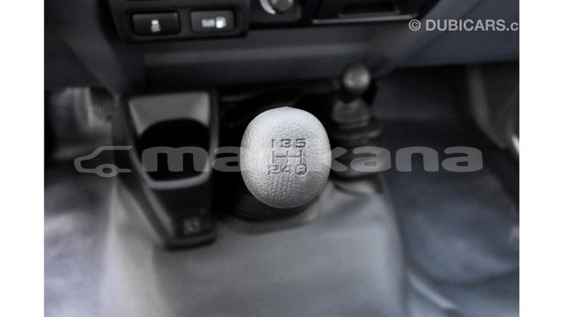 Big with watermark toyota land cruiser abhasia import dubai 2205