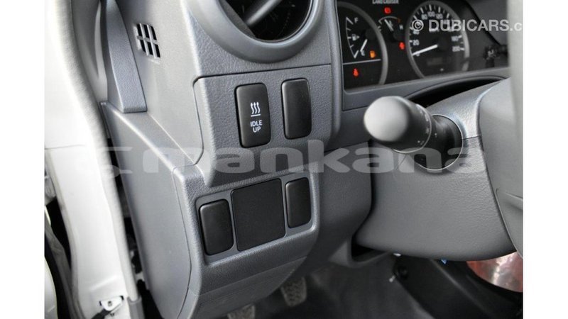 Big with watermark toyota land cruiser abhasia import dubai 2205