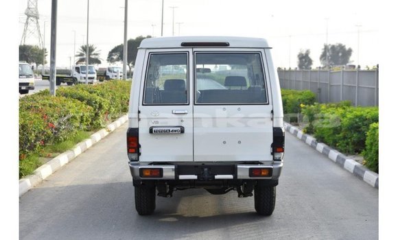 Buy Import Toyota Land Cruiser White Car in Import - Dubai in Abhasia Buy Import Toyota Land Cruiser White Car in Import - Dubai in Abhasia