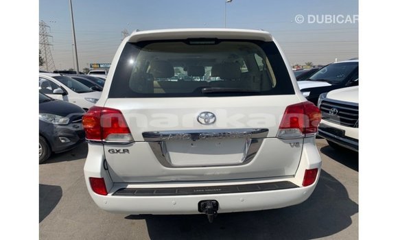 Buy Import Toyota Land Cruiser White Car in Import - Dubai in Abhasia Buy Import Toyota Land Cruiser White Car in Import - Dubai in Abhasia