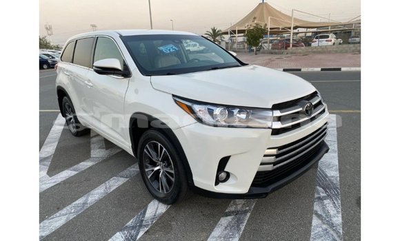 Buy Import Toyota Highlander White Car in Import - Dubai in Abhasia Buy Import Toyota Highlander White Car in Import - Dubai in Abhasia