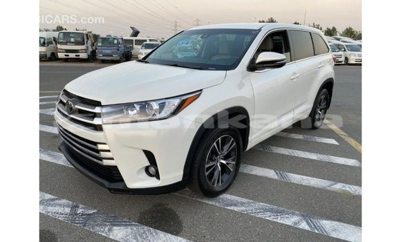 Buy Import Toyota Highlander White Car in Import - Dubai in Abhasia Buy Import Toyota Highlander White Car in Import - Dubai in Abhasia