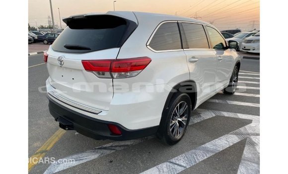 Buy Import Toyota Highlander White Car in Import - Dubai in Abhasia Buy Import Toyota Highlander White Car in Import - Dubai in Abhasia