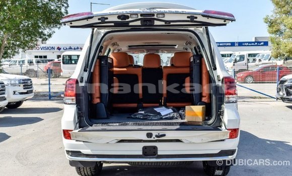 Buy Import Toyota Land Cruiser White Car in Import - Dubai in Abhasia Buy Import Toyota Land Cruiser White Car in Import - Dubai in Abhasia