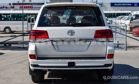 Buy Import Toyota Land Cruiser White Car in Import - Dubai in Abhasia Buy Import Toyota Land Cruiser White Car in Import - Dubai in Abhasia