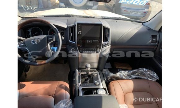 Buy Import Toyota Land Cruiser White Car in Import - Dubai in Abhasia Buy Import Toyota Land Cruiser White Car in Import - Dubai in Abhasia