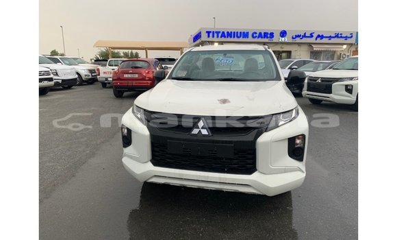 Buy Import Mitsubishi L200 White Car in Import - Dubai in Abhasia Buy Import Mitsubishi L200 White Car in Import - Dubai in Abhasia