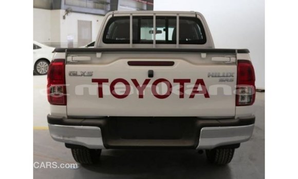 Buy Import Toyota Hilux White Car in Import - Dubai in Abhasia Buy Import Toyota Hilux White Car in Import - Dubai in Abhasia