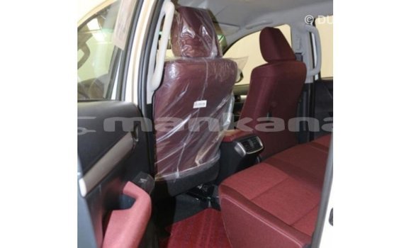 Buy Import Toyota Hilux White Car in Import - Dubai in Abhasia Buy Import Toyota Hilux White Car in Import - Dubai in Abhasia