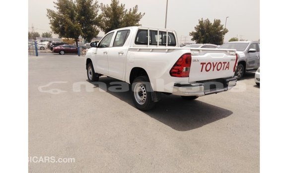 Buy Import Toyota Hilux White Car in Import - Dubai in Abhasia Buy Import Toyota Hilux White Car in Import - Dubai in Abhasia