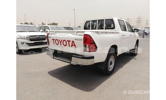 Buy Import Toyota Hilux White Car in Import - Dubai in Abhasia Buy Import Toyota Hilux White Car in Import - Dubai in Abhasia