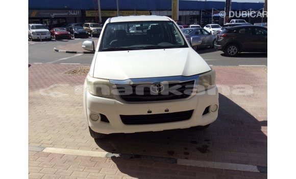 Buy Import Toyota Hilux White Car in Import - Dubai in Abhasia Buy Import Toyota Hilux White Car in Import - Dubai in Abhasia