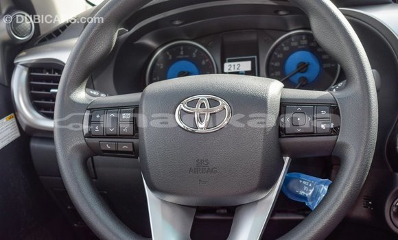 Buy Import Toyota Hilux White Car in Import - Dubai in Abhasia Buy Import Toyota Hilux White Car in Import - Dubai in Abhasia